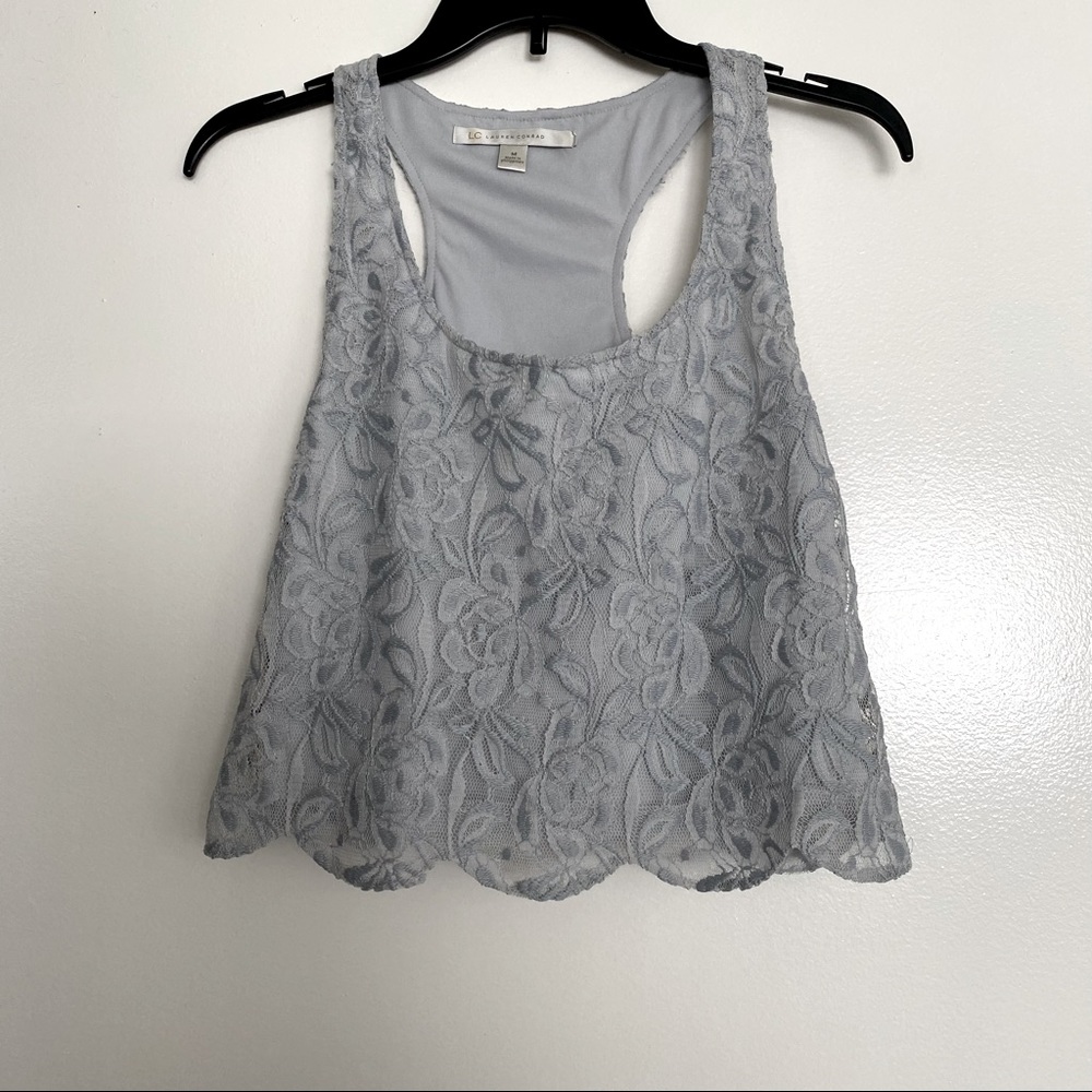 (M) Pretty lace top